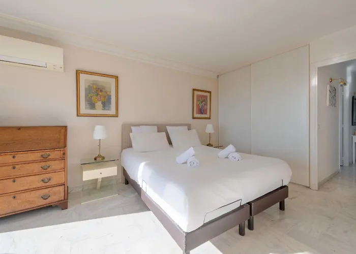 104 Sqm Sea-view Apartament